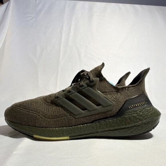adidas UltraBoost Men\'s Low Top Lace-Up Running Sneakers Green Activewear